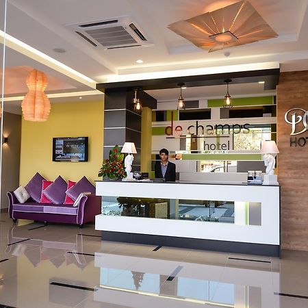 De Champs Hotel Kuantan Exterior photo